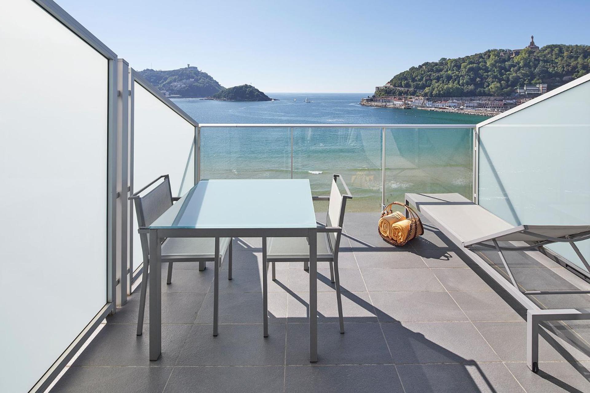 Mansarda con Terrazza e Vista Mare